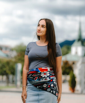 Exkuzívna hodvábna šatka SLOVENSKÁ VLAJKA, 90 x 90cm, Vyrobené na Slovensku – Obrázok 7