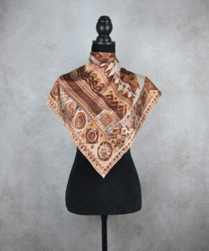 Exkuzívna hodvábna šatka ČIČMANY - SÉPIA, 90 x 90cm, Vyrobené na Slovensku