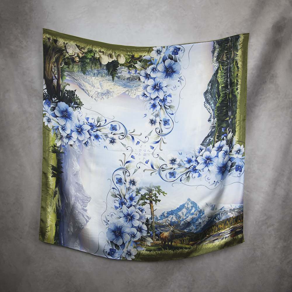 Exkluzívna hodvábna šatka VYSOKÉ TATRY - MODRÉ, 90 x 90cm, Vyrobené na Slovensku – Obrázok 2