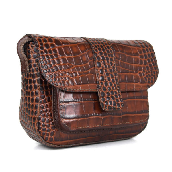 Malá kabelka crossbody z hovädzej kože s dezénom krokodíla v hnedej farbe - Image 4
