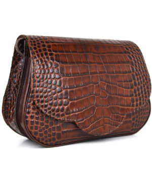 Kabelka crossbody z hovädzej kože s dezénom krokodíla v hnedej farbe – Obrázok 7