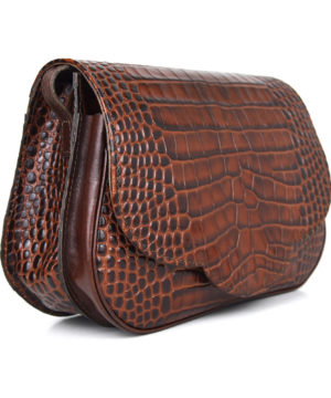 Kabelka crossbody z hovädzej kože s dezénom krokodíla v hnedej farbe – Obrázok 8