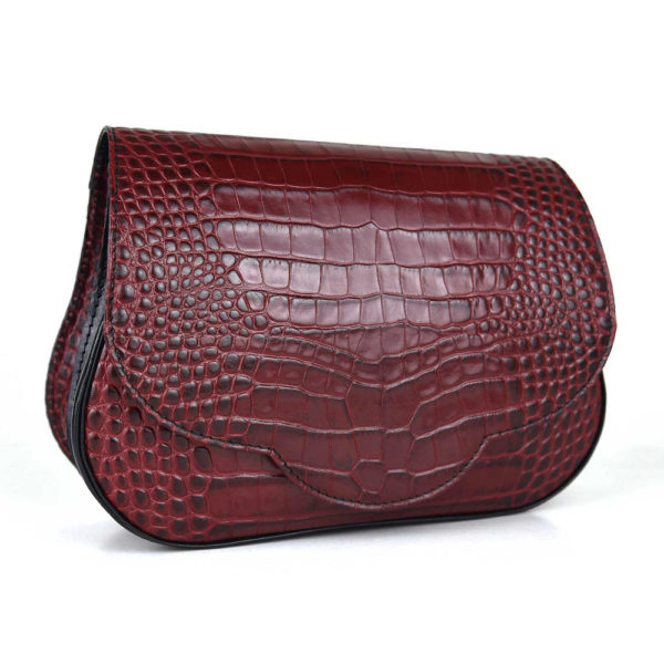 Kabelka crossbody z hovädzej kože s dezénom krokodíla v bordovej farbe - Image 2