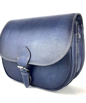 Kožená kabelka v tmavo modrej farbe, ručne tieňovaná, uzatváranie - vyťahovací zámok + pracka