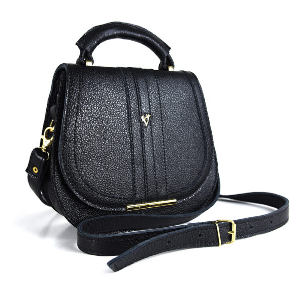 Módna kabelka z pravej kože s dekoračným prešívaním v čiernej farbe